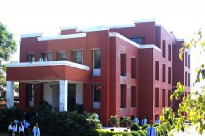 https://cache.careers360.mobi/media/colleges/social-media/media-gallery/41520/2021/11/15/Campus View of Guru Nanak College of Pharmaceutical Sciences Dehradun_Campus-View.png